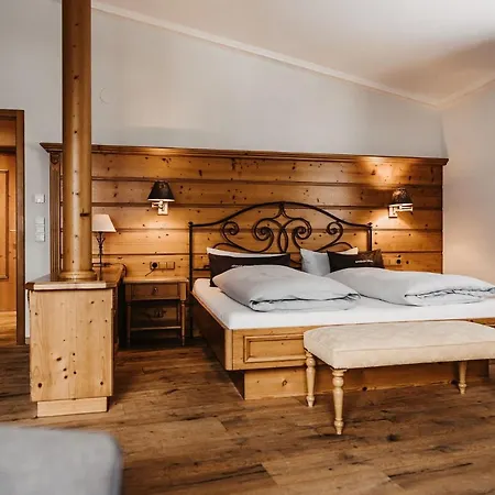 מלון Verwoehn-wellnesshotel Walserhof 4*